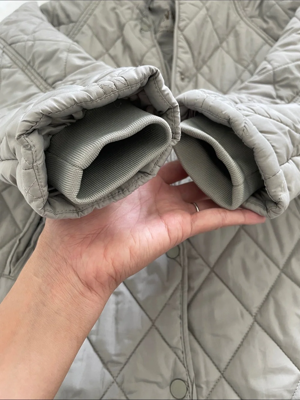 Zara Girls’ Light Grey Quilted Hooded Puff Jacket Size 11-12Y